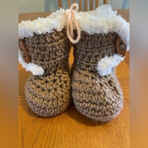 CROCHET HANDMADE BABY UGG BOOTS